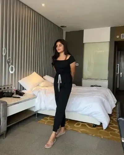 Call Girls New Friends Colony Cash On Delivery